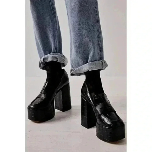 Schutz Viola Croco Platform Penny Loafers in Black Womens Size 9.5B - Picture 1 of 4